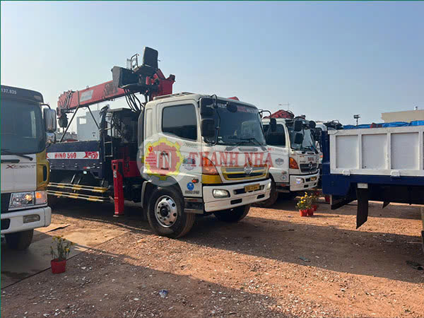 Hình ảnh xe cẩu của dịch vụ vận chuyển Thanh Nhã
