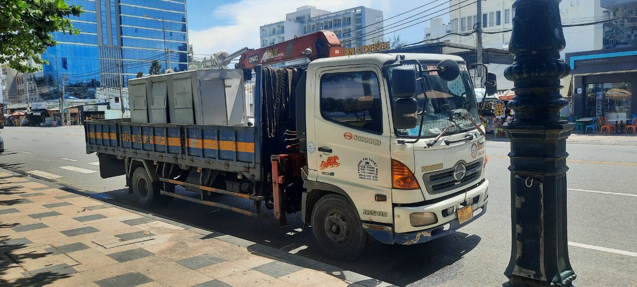 Dịch vụ vận chuyển hàng hoá bằng xe cẩu tại Hóc Môn