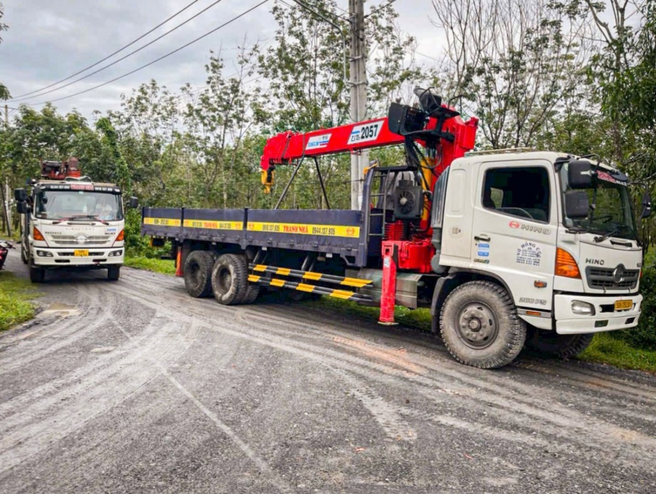 Cho thuê xe cẩu tại khu vực Phú Nhuận | An toàn - Nhanh chóng