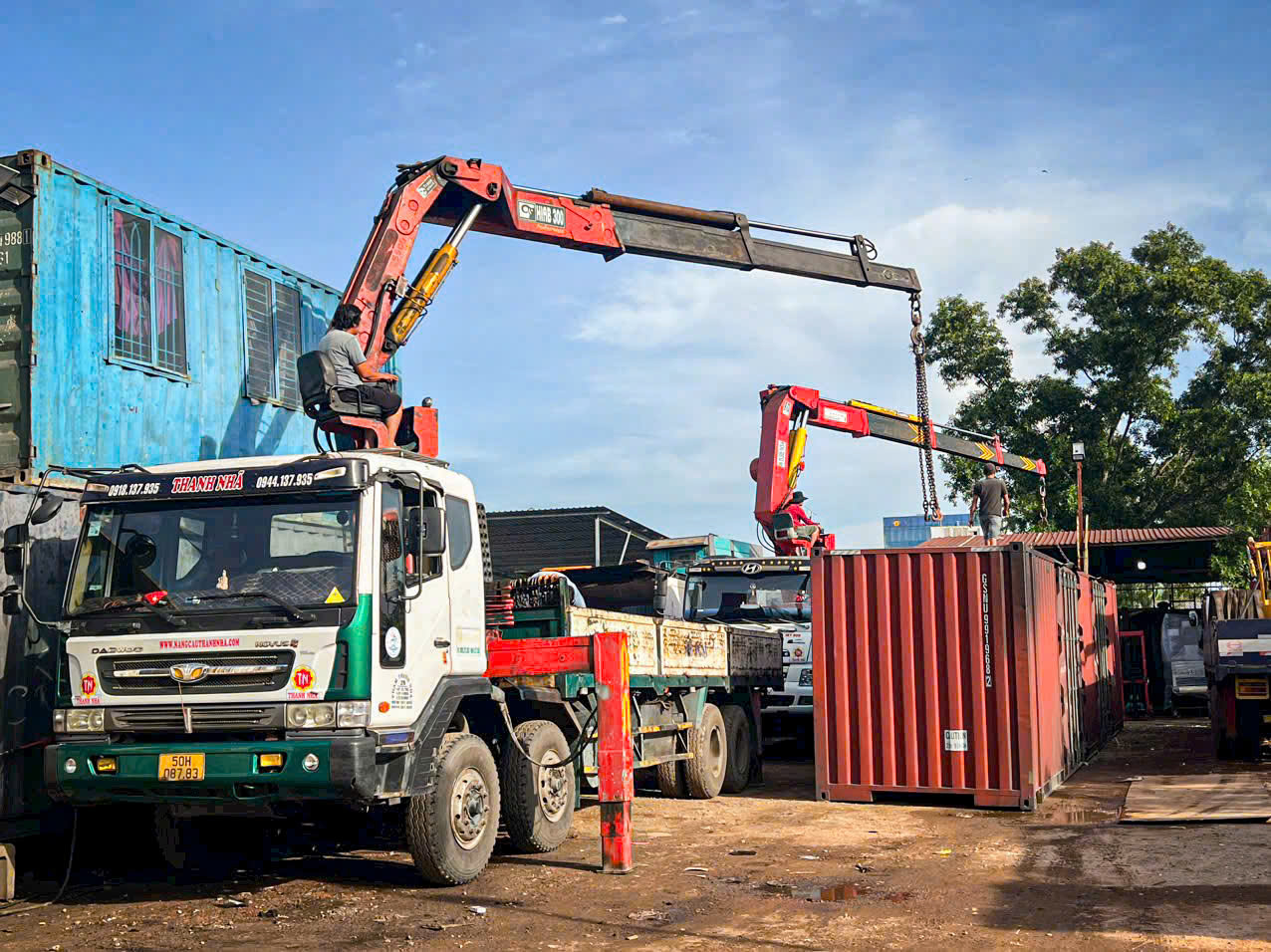 Dịch vụ cho thuê xe cẩu rút hàng container giá rẻ nhất thị trường 