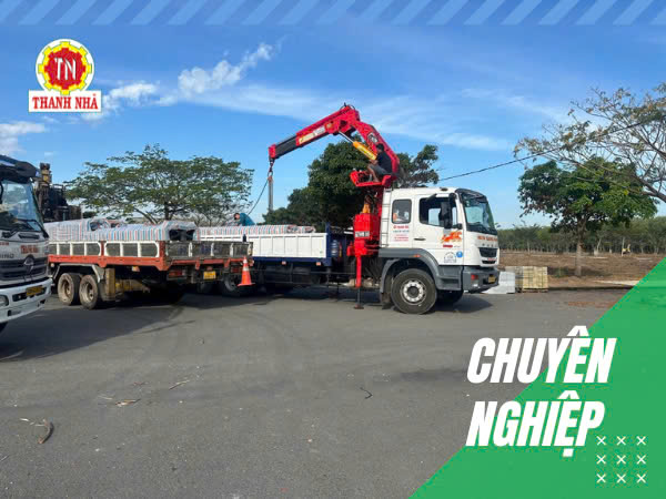 NÂNG CẨU THANH NHÃ CHO THUÊ XE CẨU VẬN CHUYỂN MÁY IN